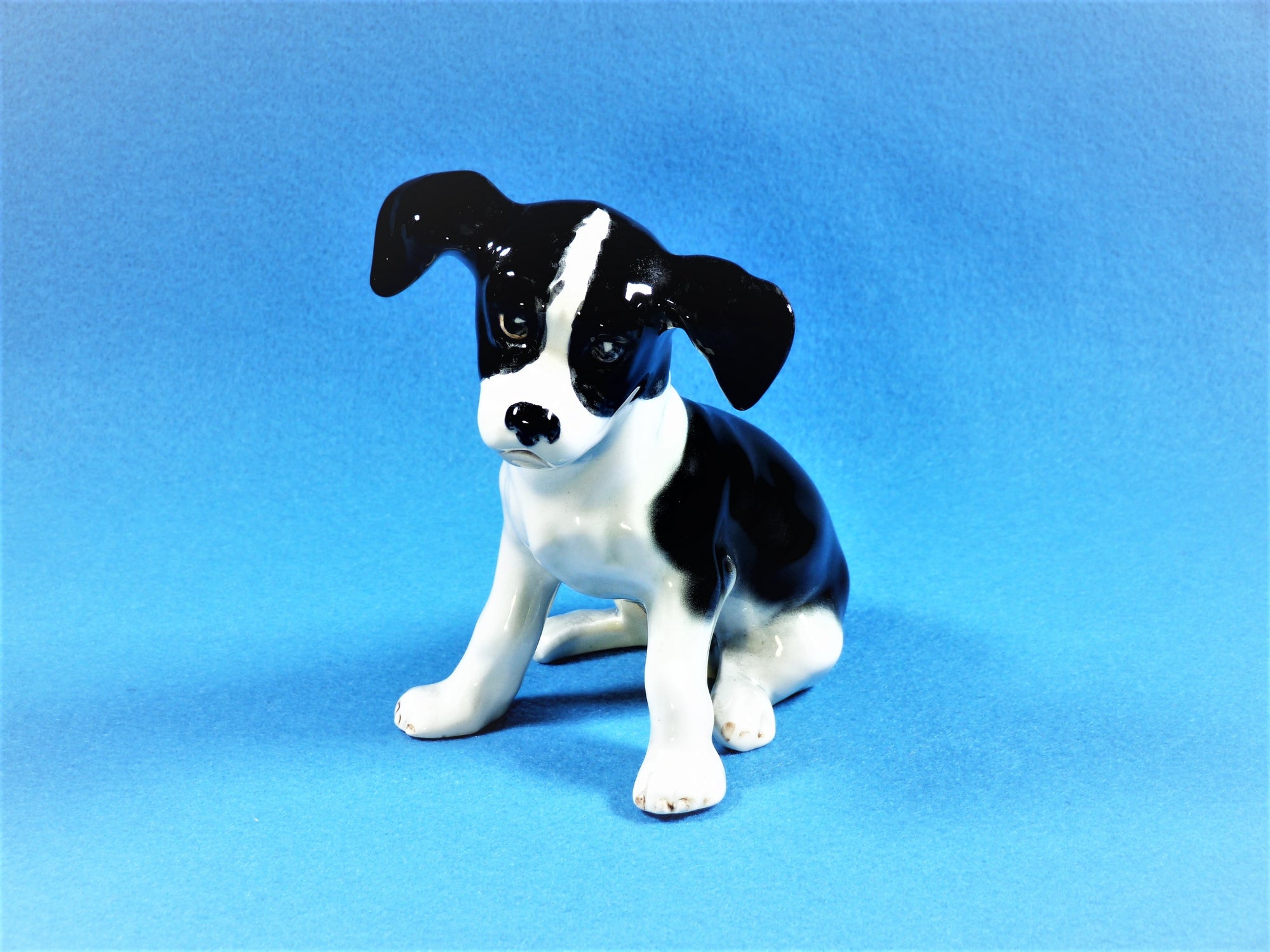 Sylvac Black and White Spaniel Puppy, No 2974, Very Cute
