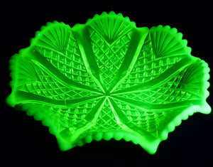 Uranium Glass Small Dish, Davidsons Primrose Pearline Glass, Glows Beautifully