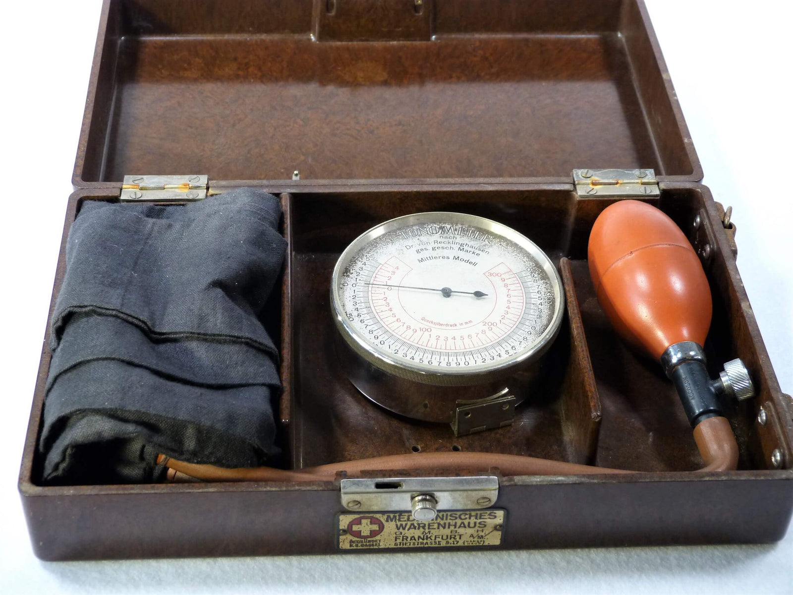 Bakelite Cased Sphygmomanometer Set, Late 1940's, Very Good Condition