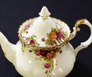 Royal Albert Teapot, Old Country Roses, Large Teapot, 6 Cup, Made in England