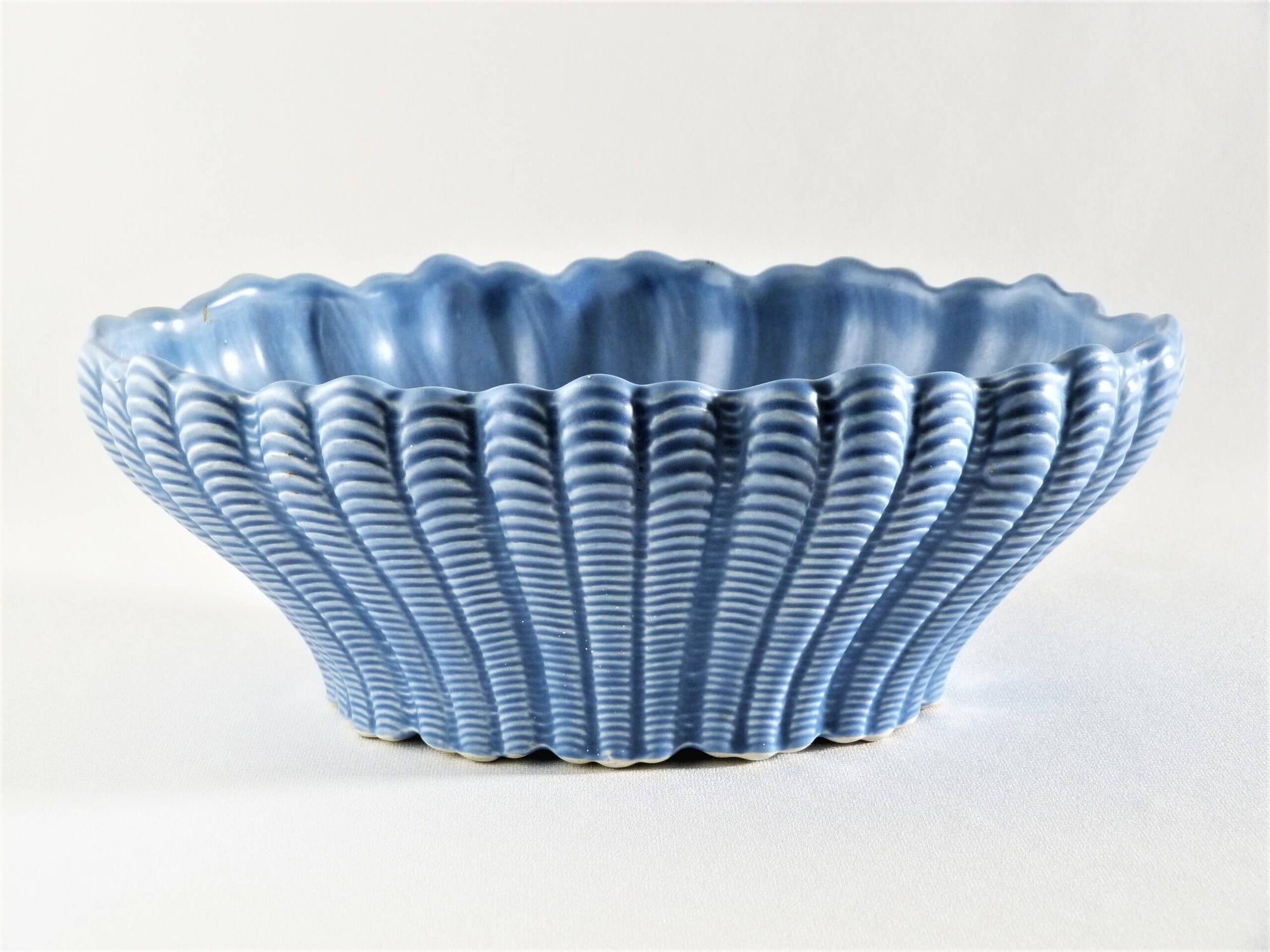 Sylvac Large Blue Fruit Bowl, No 1278, Shell Design, Beautiful Colour