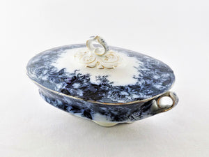 Wedgwood "Clytie" Casserole Dish, Flow Blue, Early 20th C, Attractive Pattern