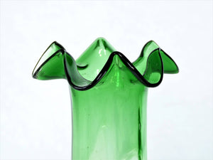 Vintage Green Glass Tulip Vase, Attractive Ruffled Top , Very Pretty