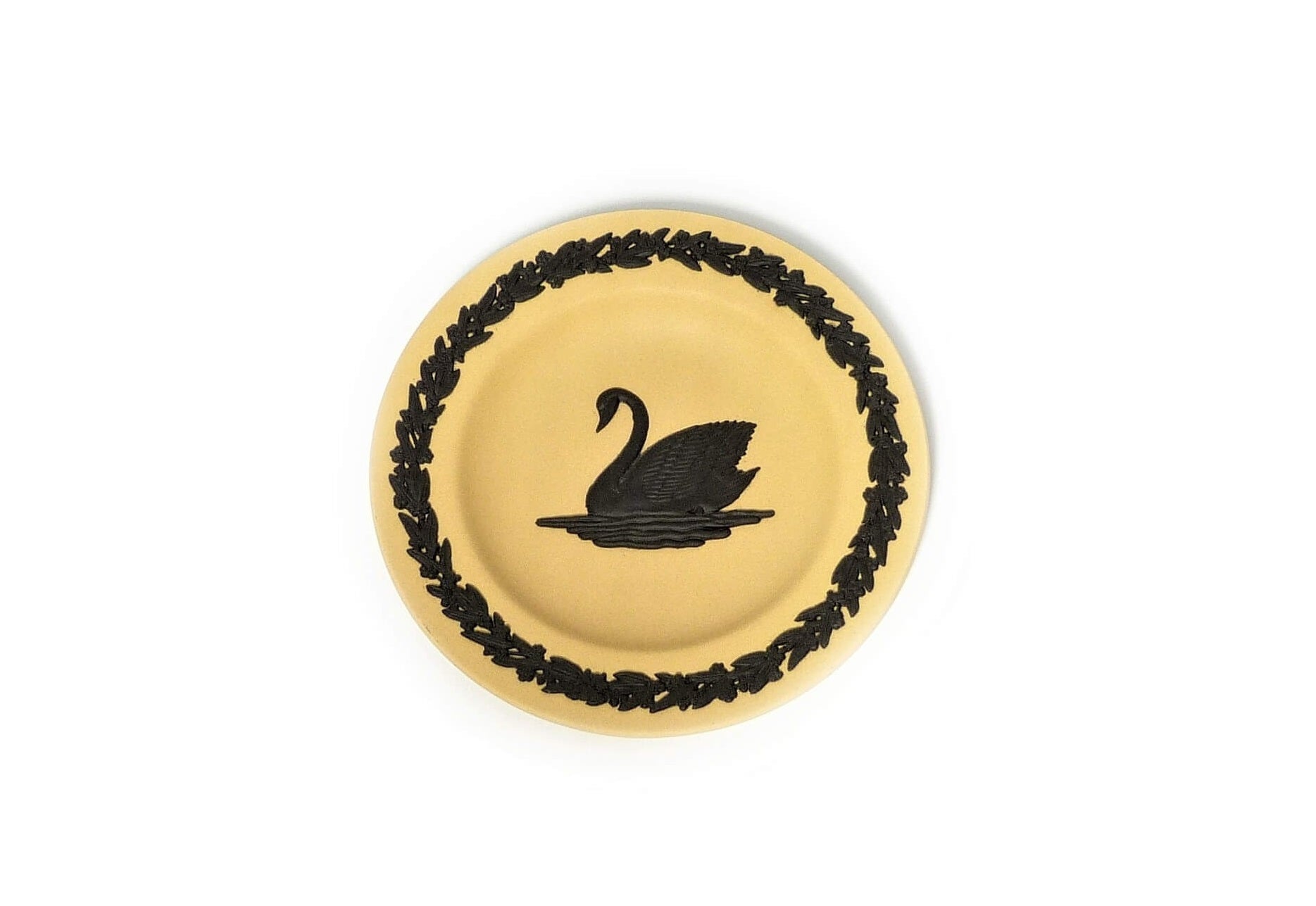 Wedgwood Black Swan Miniature Plate, Collectors Society Worldwide Issue, 10,000 only